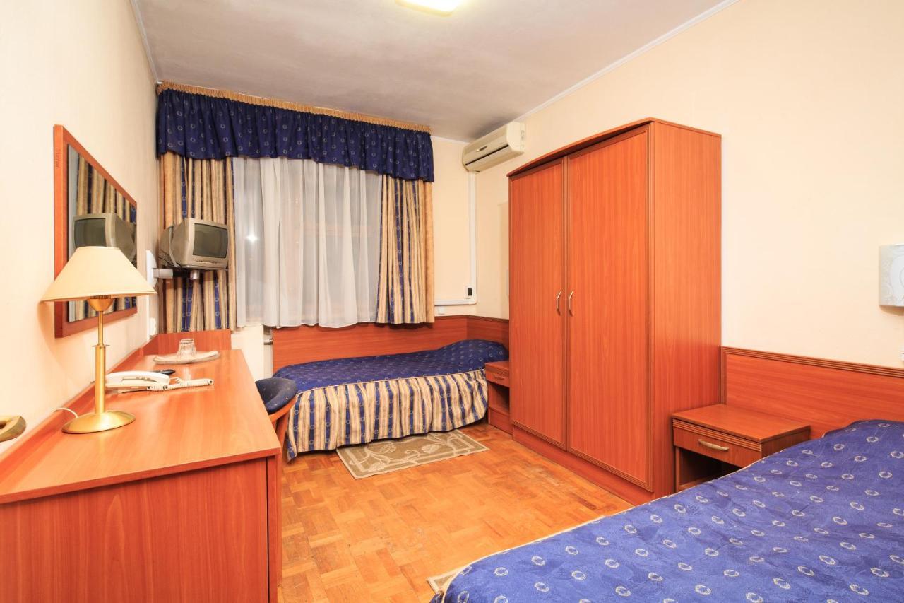 Zhayvir Otel Kiev Dış mekan fotoğraf