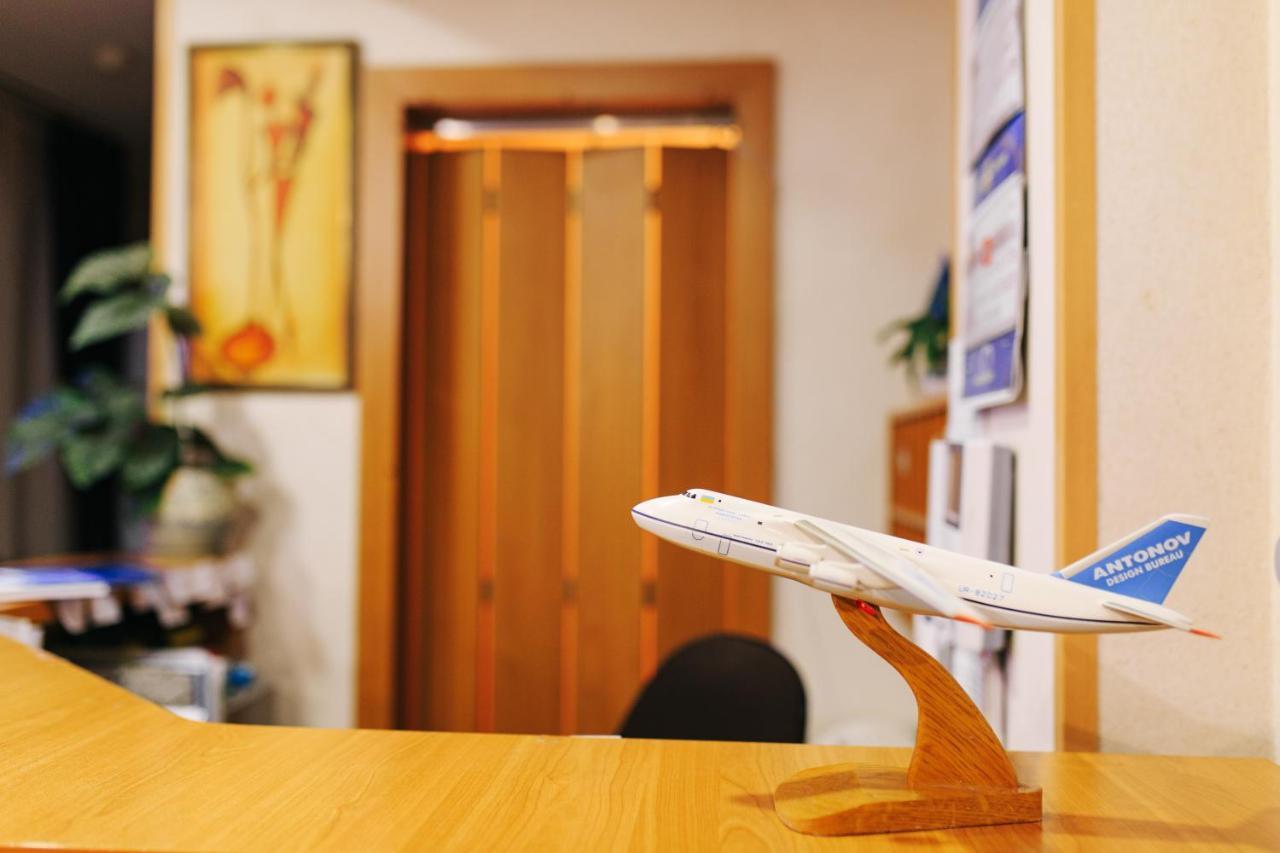 Zhayvir Otel Kiev Dış mekan fotoğraf