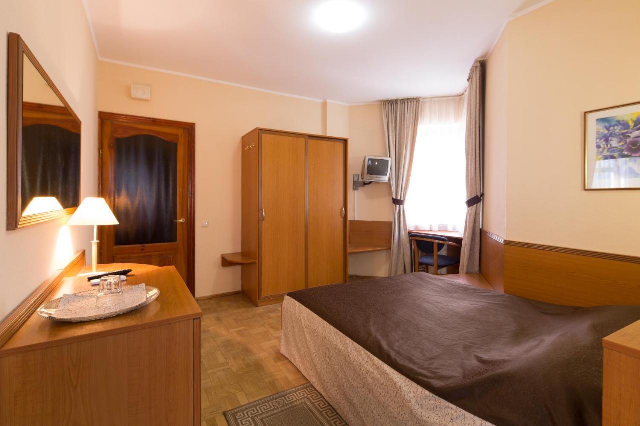 Zhayvir Otel Kiev Dış mekan fotoğraf